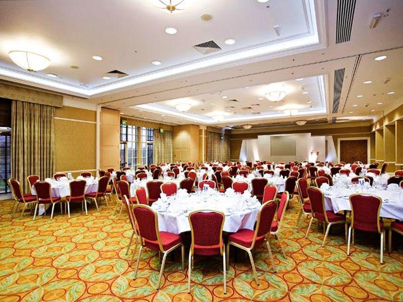 Forest Of Arden Hotel And Country Club Meriden  Restaurant photo